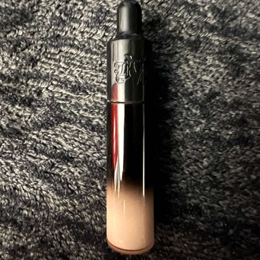 Kvd light 109 good apple lightweight full coverage concealer